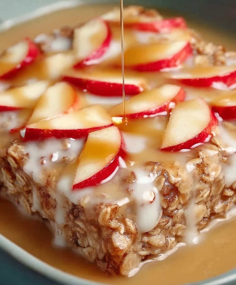 Apple cinnamon baked oatmeal