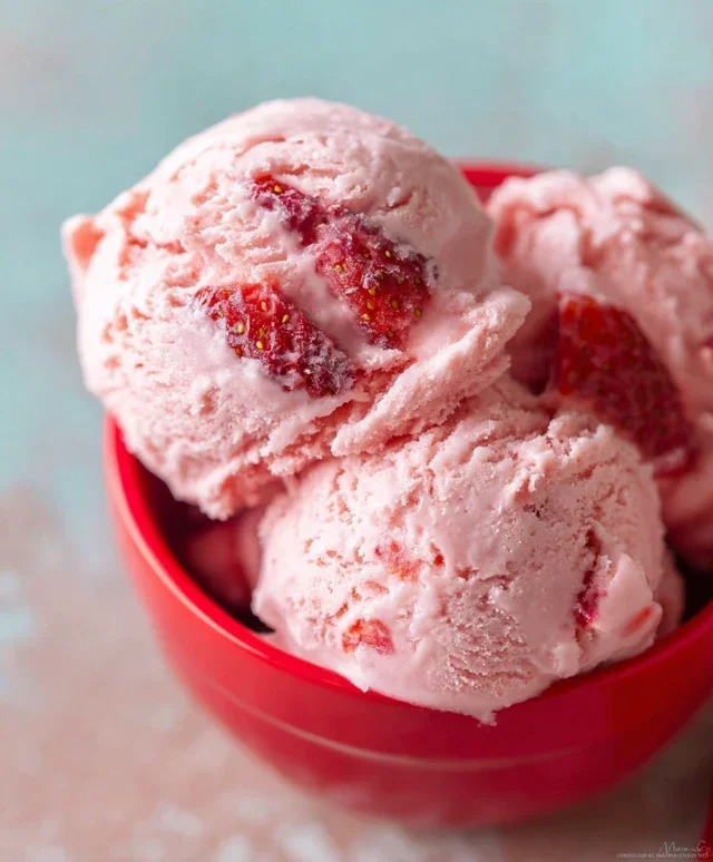 Homemade Strawberry Ice Cream