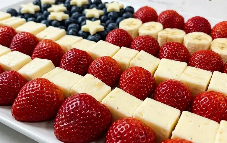 4th of July Fruit Platter Idea | How to Make an American Flag
